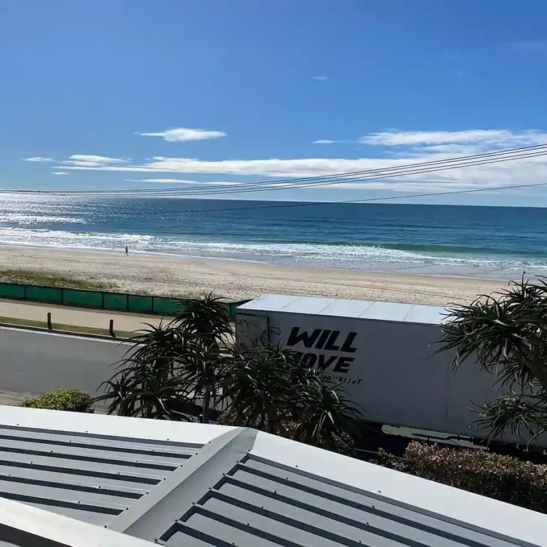 Will Move Interstate Removalists Gold Coast Service Van | Will Move Removalist Interstate Removalists Gold Coast - Will Move's modern moving van for safe furniture transport.